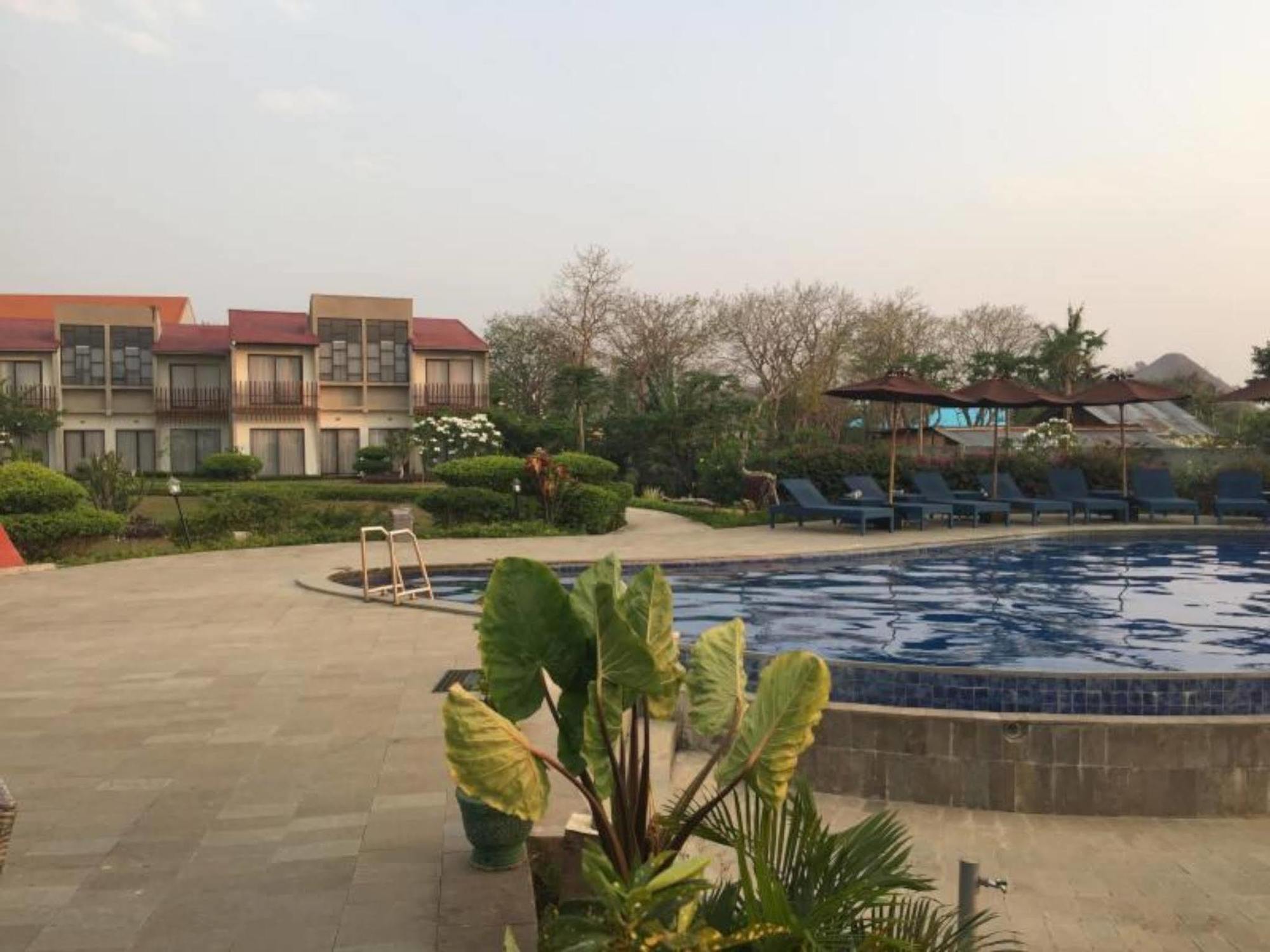 Luwansa Beach Resort Labuan Bajo Exteriér fotografie