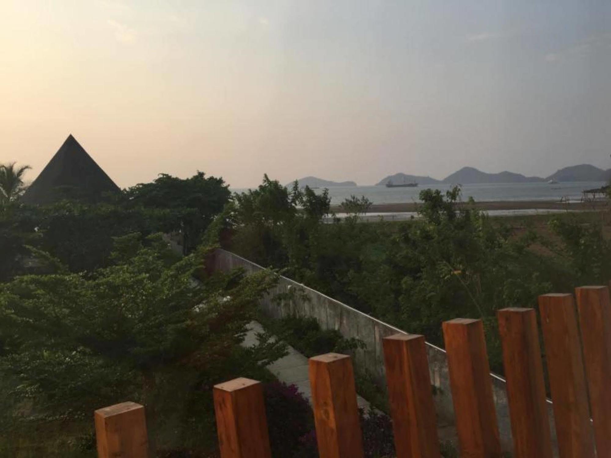 Luwansa Beach Resort Labuan Bajo Exteriér fotografie