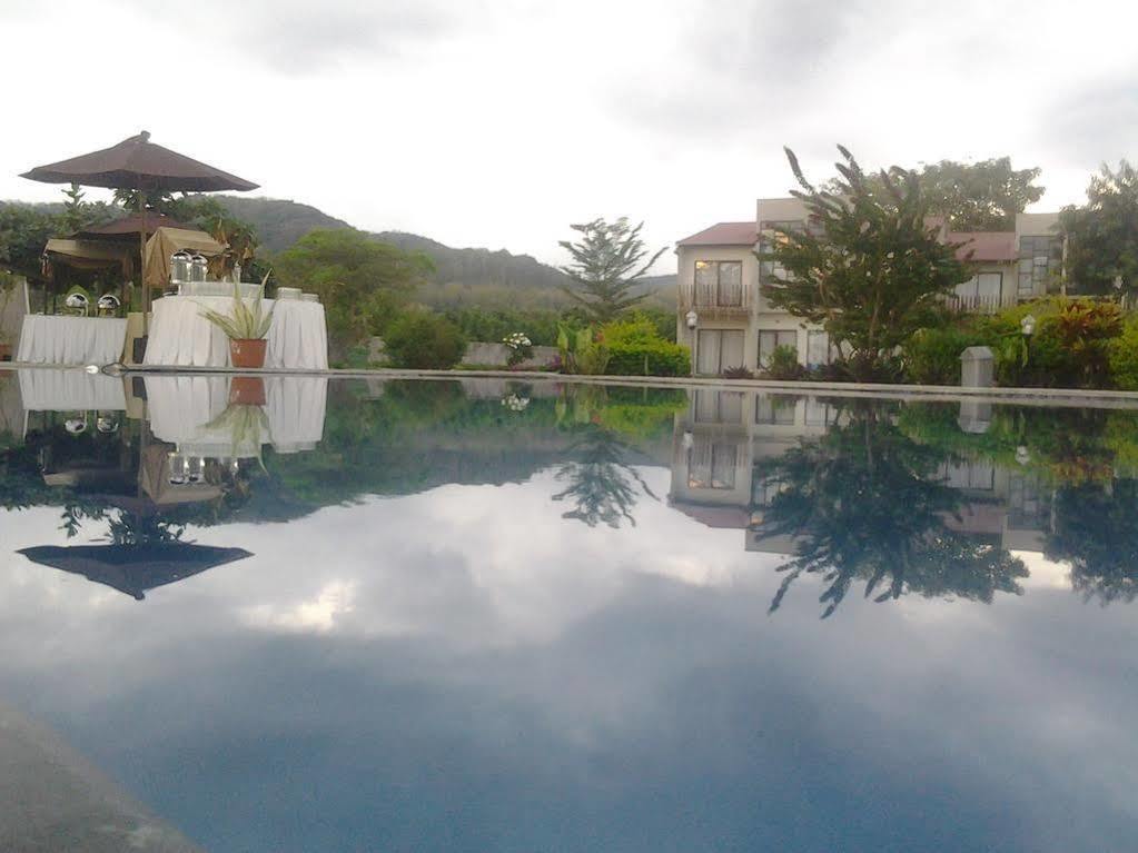 Luwansa Beach Resort Labuan Bajo Exteriér fotografie